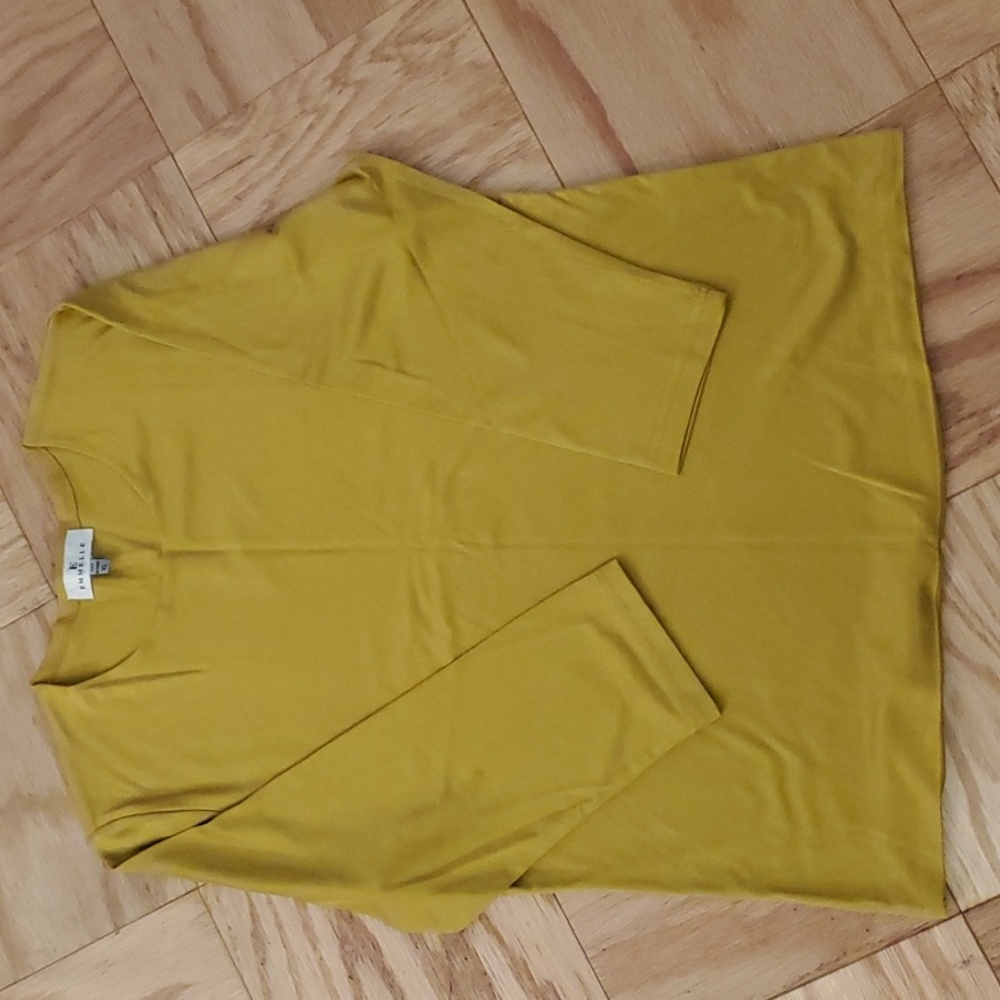 Emmelle Silk Tee